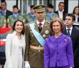 Letizia, Felipe et la Reine Sofia à la fête nationale espagnole, le 12/10/08