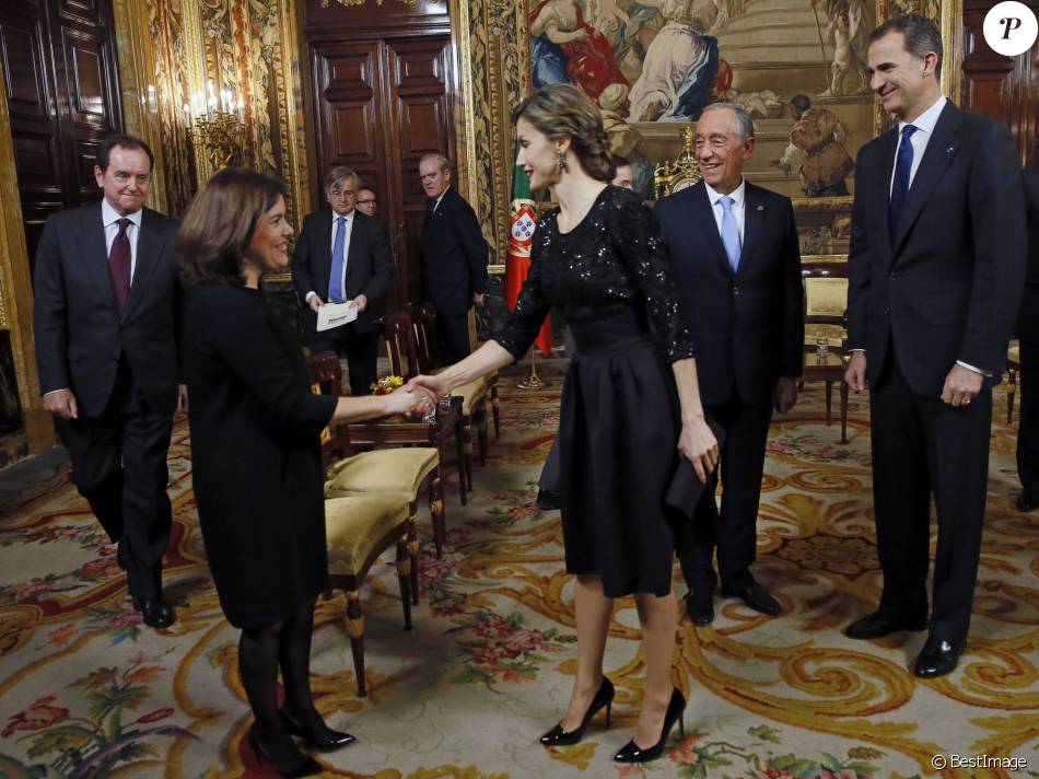 AGENDA DE SM. REYES FELIPE y LETIZIA  - Página 36 2142322-le-roi-felipe-vi-et-la-reine-letizia-d-e-950x0-2