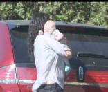 Minnie Driver se promène avec son petit Henry, le 25/10/08