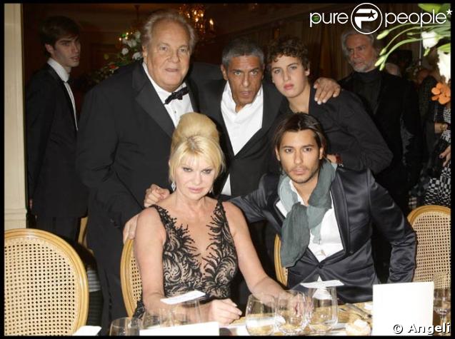 Ivana Trump et John David avec Massimo Gargia, Samy Naceri et son fils Julian à la soirée des Best 2008