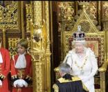 Elizabeth II et son époux le prince Philip célèbrent l'ouverture du Parlement
