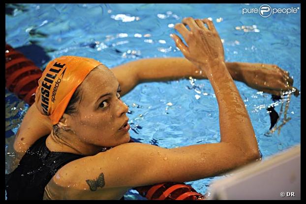 Laure Manaudou à Angers avec sa nouvelle poitrine...