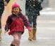 PHOTOS : Matilda, la fille d'Heath Ledger, trop craquante sous la neige avec sa maman...