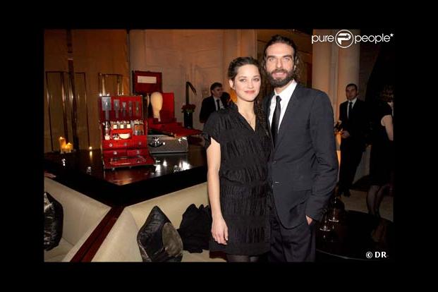 John Nollet présente son hair room service à Marion Cotillard