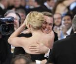 Leonardo DiCaprio félicite Kate Winslet 