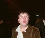 Jean-Yves Lafesse persiste...
