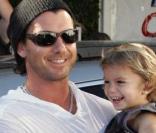 Kingston et son père Gavin, trop mignons lors d'une séance shopping