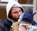 Liev Schreiber et son fils aîné Alexander en sortie familiale à New-York