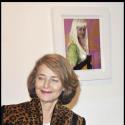 Quand Charlotte Rampling, en look panthère, présente son personnage manga sexy et déjanté !