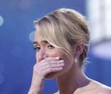 Kate Winslet, émue, reçoit deux Golden Globes 