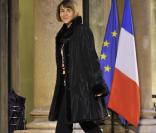Remise des insignes de la Légion d'honneur à l'Elysée, le 28 janvier 2009 : Jean-Louis Scherrer est fait chevalier, Sonia Rykiel élevée au rang de commandeur. La ministre Christine Albanel arrive à la cérémonie. 