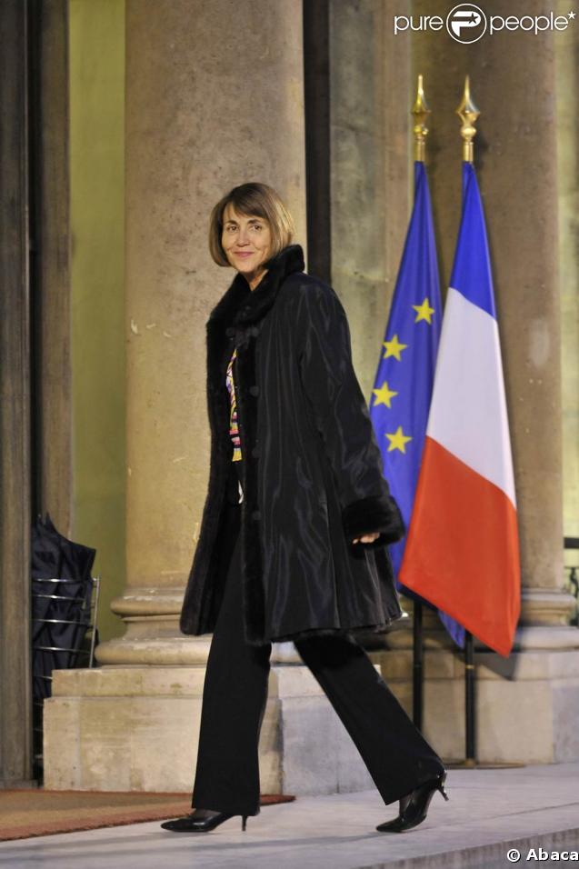 Remise des insignes de la Légion d'honneur à l'Elysée, le 28 janvier 2009 : Jean-Louis Scherrer est fait chevalier, Sonia Rykiel élevée au rang de commandeur. La ministre Christine Albanel arrive à la cérémonie. 