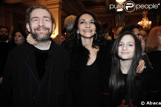 Remise des insignes de la Légion d'honneur à l'Elysée, le 28 janvier 2009 : Jean-Louis Scherrer est fait chevalier, Sonia Rykiel élevée au rang de commandeur. Ici, les enfants de Sonia, Jean-Philippe et Nathalie, venue avec sa fille Salomé. 