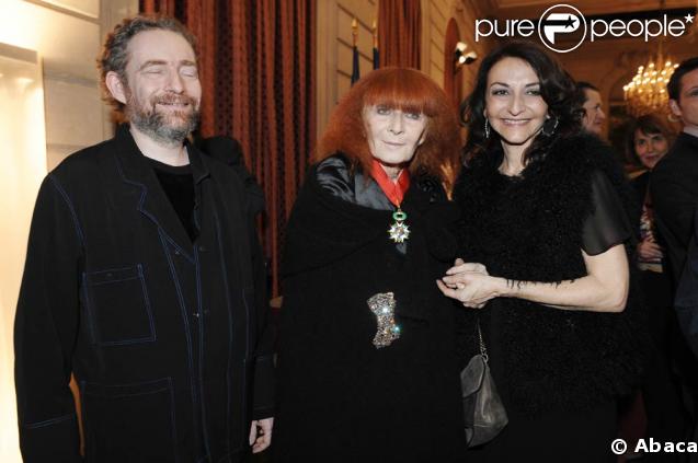 Remise des insignes de la Légion d'honneur à l'Elysée, le 28 janvier 2009 : Jean-Louis Scherrer est fait chevalier, Sonia Rykiel, ici avec ses enfants, élevée au rang de commandeur.