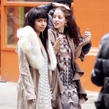 Zoë Kravitz et Olivia Thirlby réunies pour un shooting signé Annie Leibovitz<br />