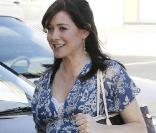 Alyson Hannigan sort du Wildfiber, grande boutique de textile de Santa Monica