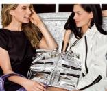 Elettra Rossellini Wiedemann et Leigh Lezark posent à Islamorada (Floride) pour Hogan...