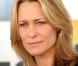 La très jolie Robin Wright vieillit vraiment superbement... un peu à l'image de notre Estelle Lefébure nationale !