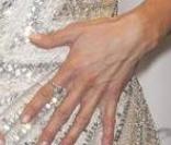 Jennifer Aniston porte sa bague à l'index... on était à deux doigts du mariage ! 
