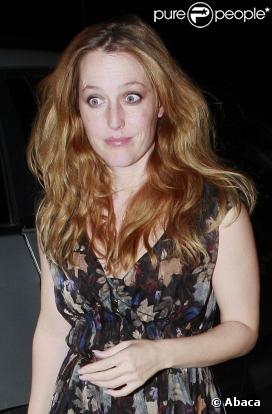 Gillian Anderson à Los Angeles. 22/02/09