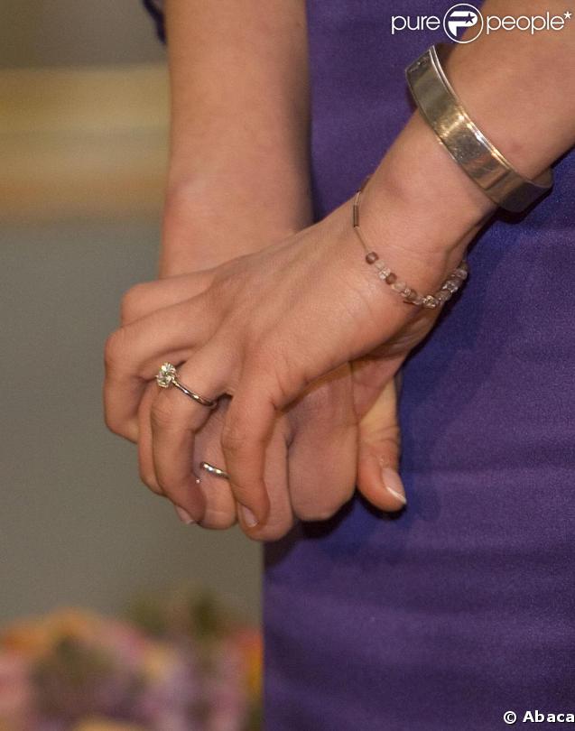 Voici la bague de Victoria de Suède  