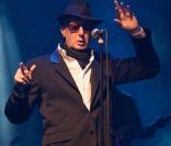 Et une troisième Victoire de la Musique pour Alain Bashung ! la Victoire pour l'album de la chanson de l'année