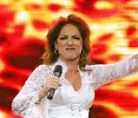Gloria Estefan en concert en Californie, en 2004