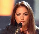 Gloria Estefan sur scène à Los Angeles, en 2002