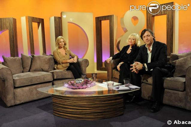 Charlize Theron, Richard et Judy au Cactus TV Studios de Kennington, à Londres, le 3 mars 2009, à l'occasion de la promotion de 