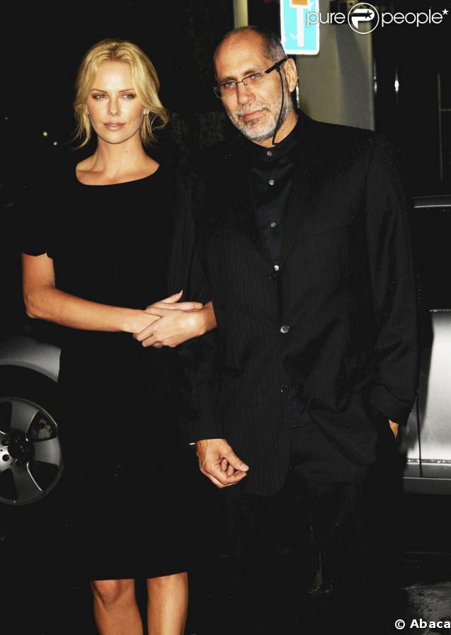Charlize Theron et Guillermo Arriaga au Everyman Cinema de Hampstead, à Londres, le 3 mars 2009, à l'occasion de l'avant-première de 