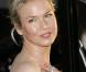 Renée Zellweger à Beverly Hills le 17 septembre 2008, la bague au doigt, elle adore... Surtout lorsqu'il ne s'agit pas de bague de fiançailles... 
