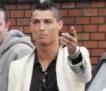 Cristiano Ronaldo, très looké à Manchester. 05/03/09