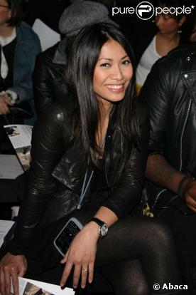 Anggun au défilé Gaspard Yurkievich's automne-hiver 2009/2010 lors de la Fashion Week parisienne le 6/03/09 