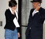 Regardez Katie Holmes il y a deux mois exactement à NY, elle a depuis perdu 4 tailles !