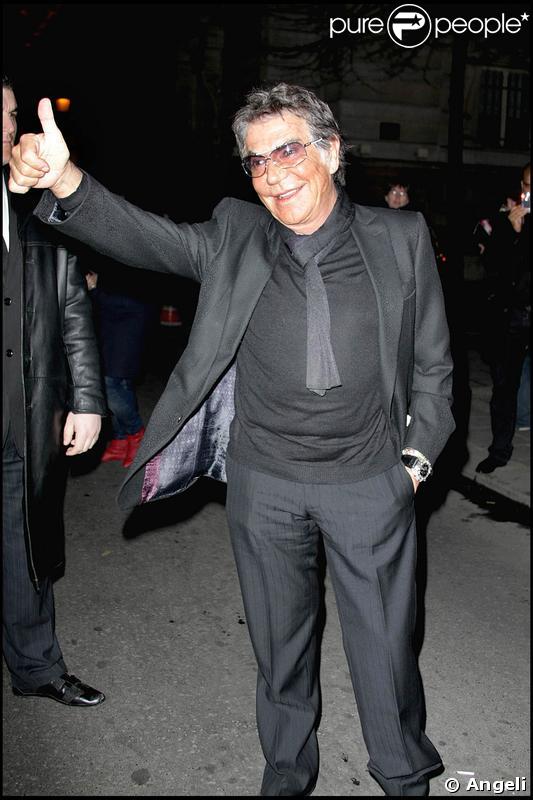 Roberto Cavalli en grande forme pour l'inauguration de la boutique Cavalli samedi soir à Paris