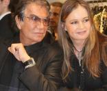 Roberto Cavalli et sa très belle femme Eva lors de l'inauguration de la boutique Cavalli à Paris samedi soir. 