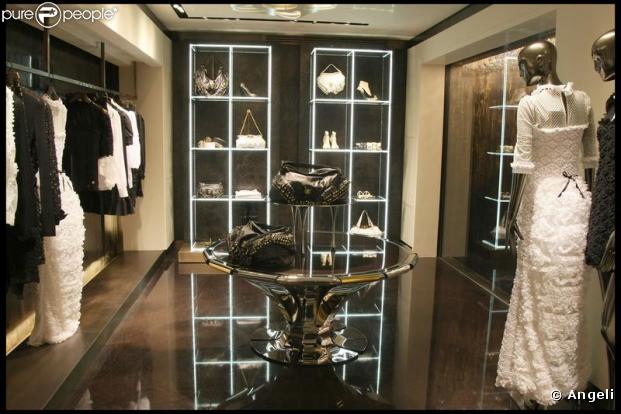La nouvelle boutique Cavalli à Paris rue St-Honoré, un espace dédié à la mode sur plusieurs étages