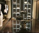 La nouvelle boutique Cavalli à Paris rue St-Honoré, un espace dédié à la mode sur plusieurs étages  