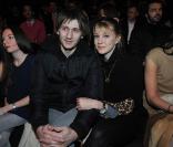 Stanislas Merhar et sa chérie Mona Walravens au défilé    Giambattista Valli. 09/03/09    