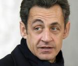 Nicolas Sarkozy va décorer Bernadette Chirac 