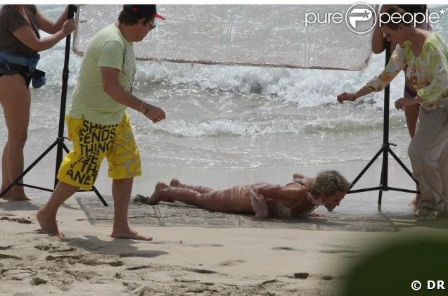 La superbe Laeticia Hallyday, en séance shooting à Saint-Barthélémy, les 28 février, 1er et 2 mars 2009.