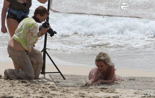 La superbe Laeticia Hallyday, en séance shooting à Saint-Barthélémy, les 28 février, 1er et 2 mars 2009.