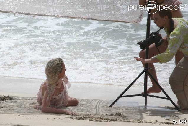 La superbe Laeticia Hallyday, en séance shooting à Saint-Barthélémy, les 28 février, 1er et 2 mars 2009.