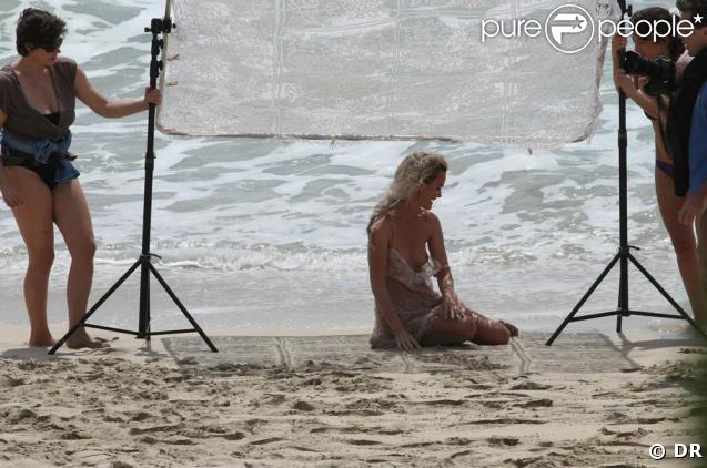 La superbe Laeticia Hallyday, en séance shooting à Saint-Barthélémy, les 28 février, 1er et 2 mars 2009.
