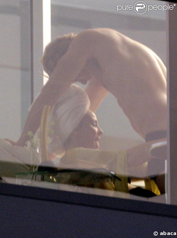 Kim Cattrall et Jason Lewis, ça devient chaud...
