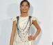 La belle Freida Pinto a illuminé le défilé Chanel, le 10 mars 2009