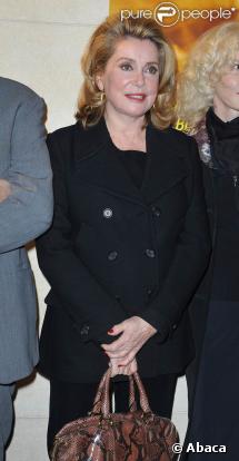 Catherine Deneuve à la Cinémathèque Française, à Bercy, à l'occasion de l'avant-première de La Fille du RER, le 16 mars 2009.