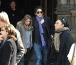 Mélanie Thierry et Raphael à la sortie de l'église