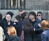Bertrand Cantat à la sortie de l'église
