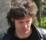 Bertrand Cantat à la sortie de l'église